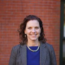 Stephanie Ettinger de Cuba Headshot